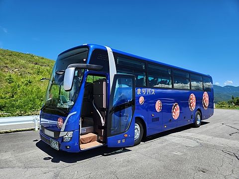 大型スーパーハイデッカー（三菱ふそう社製）